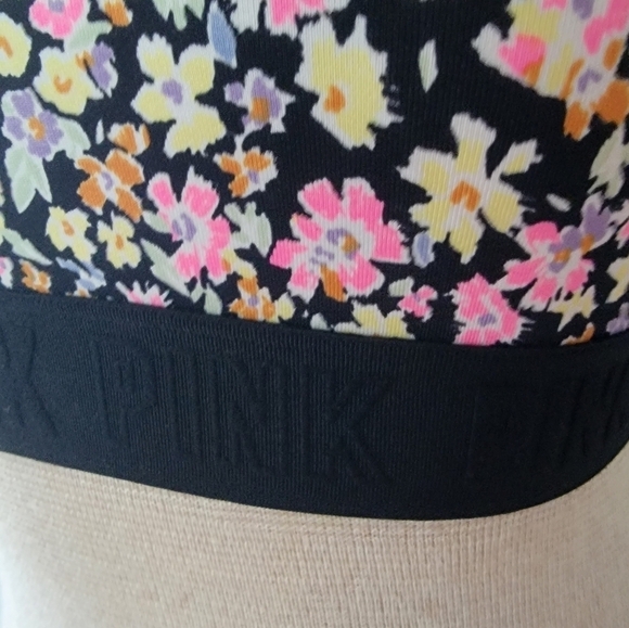 2/$20 PINK Active Ultimate Lightly Lined Sports Bra S - Picture 6 of 6